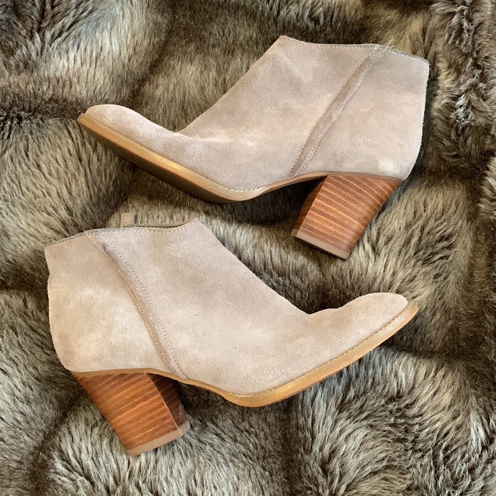 Susana Suede Botties